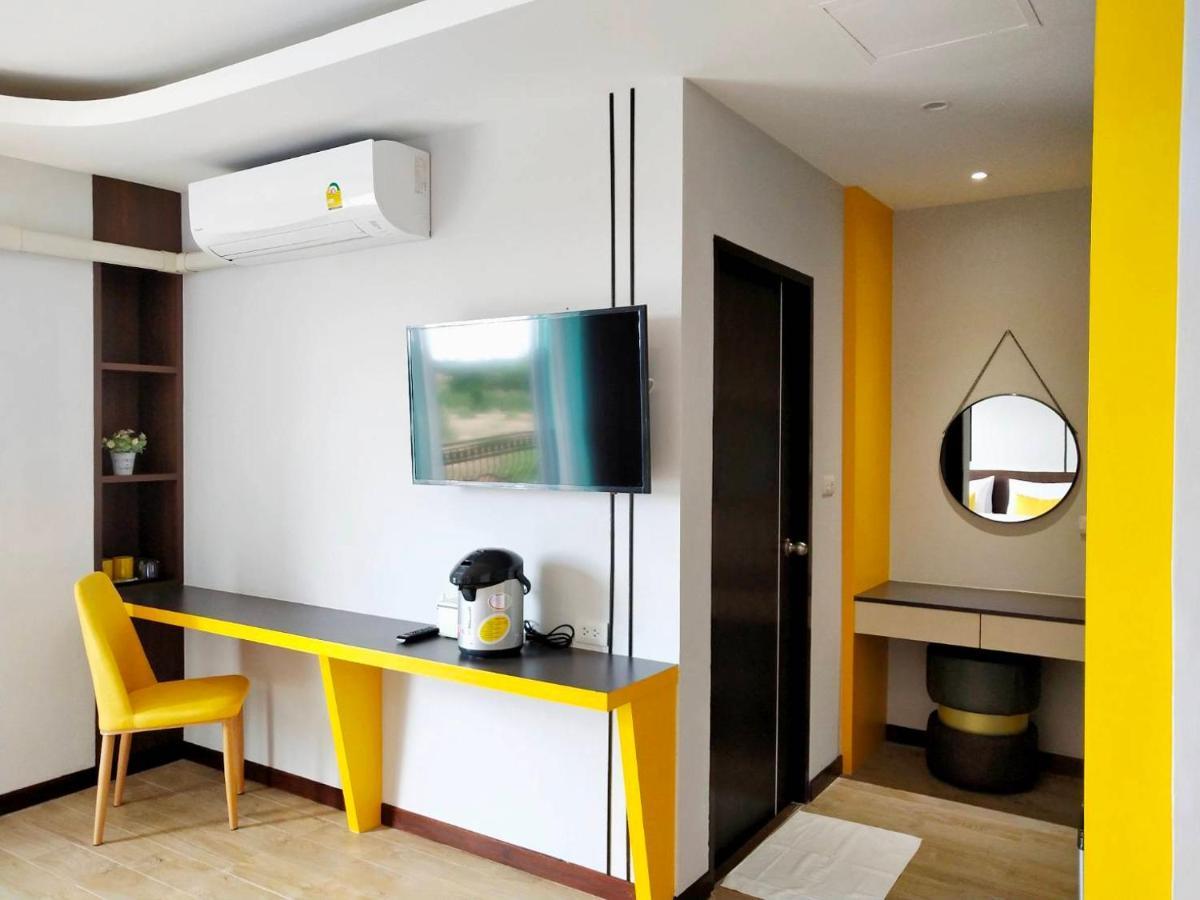 โคโค่ โฮเทล Koco Hotel Nakhon Ratchasima Exterior photo