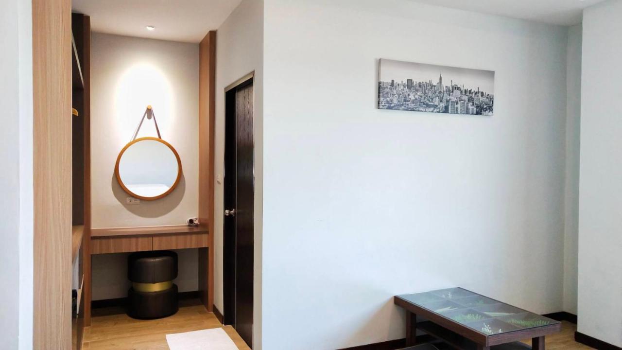 โคโค่ โฮเทล Koco Hotel Nakhon Ratchasima Exterior photo